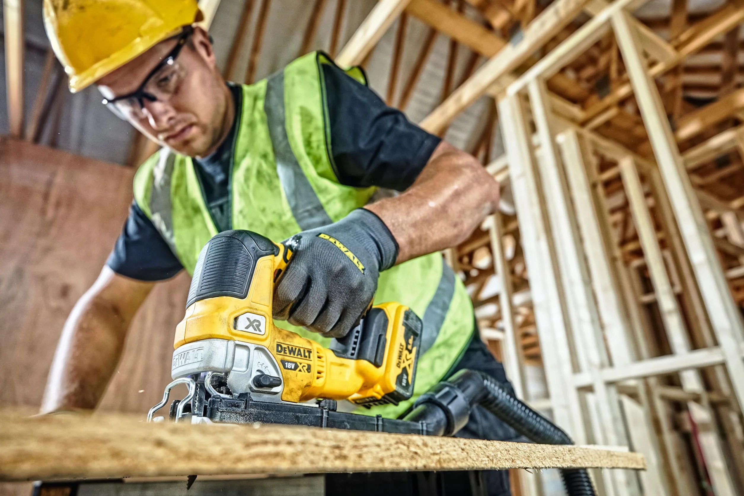 Dewalt Wyrzynarka Akumulatorowa 135 mm Żółty