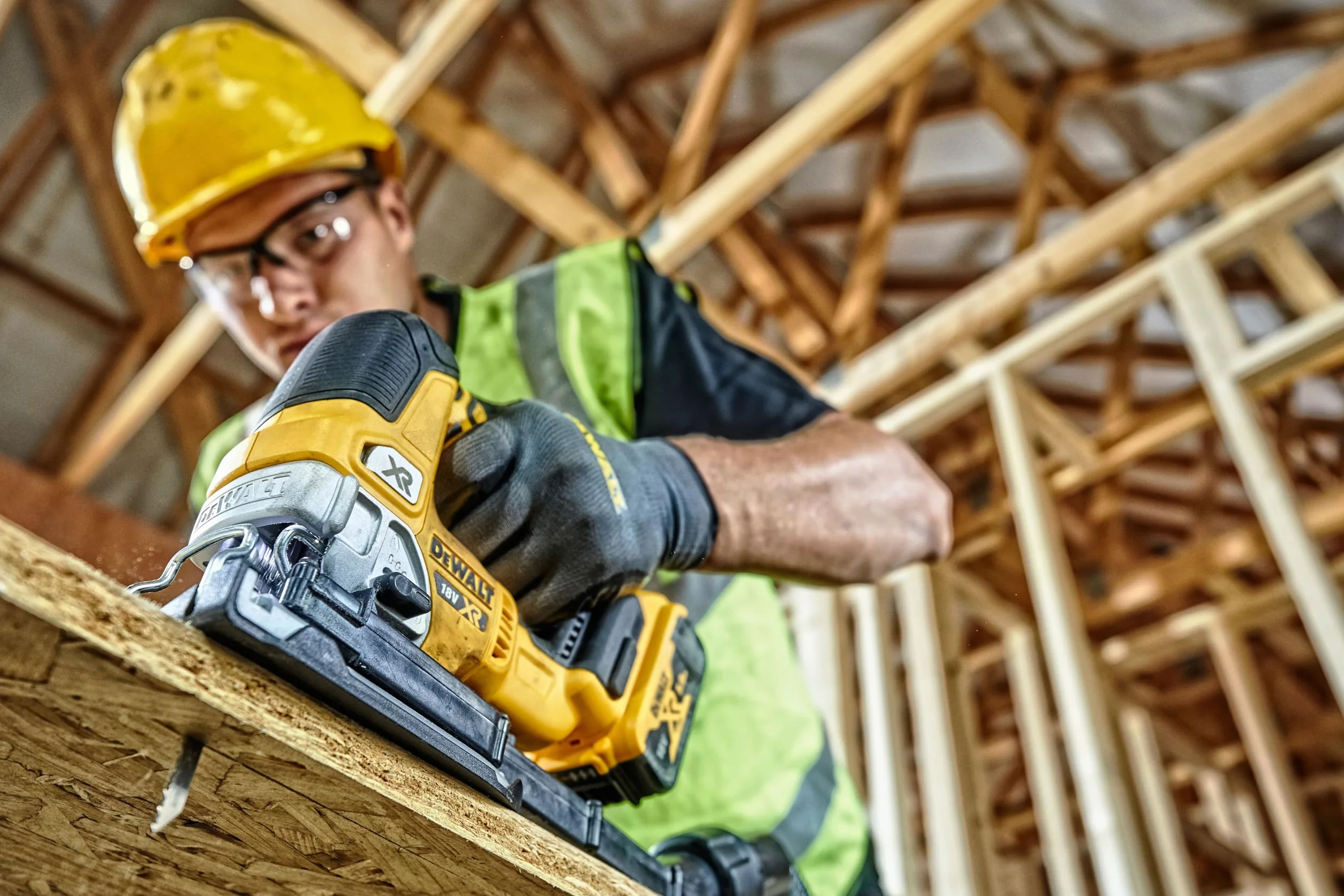 Dewalt Wyrzynarka Akumulatorowa 135 mm Żółty